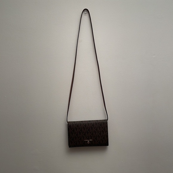 NWOT Michael Kors Crossbody Clutch Brown - Picture 2 of 5